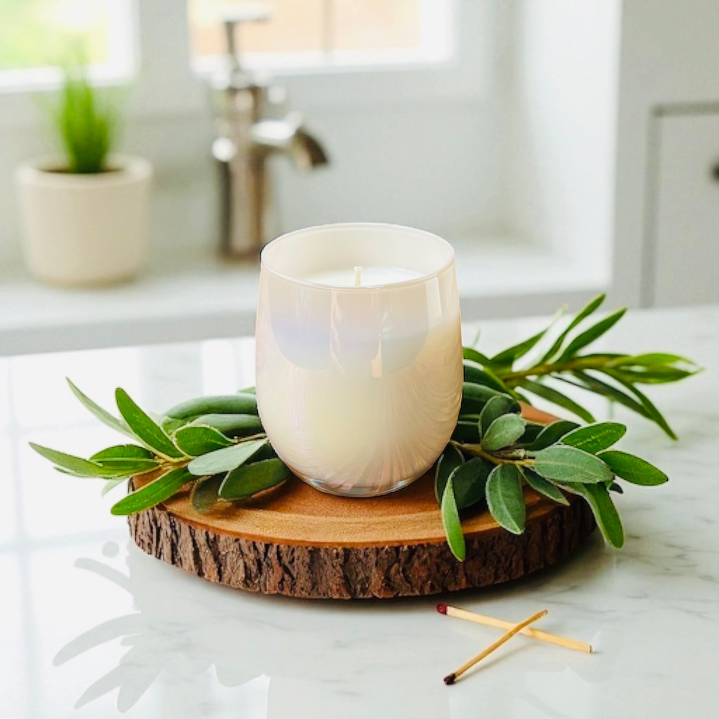 Iridescent Pearl White Stemless Candle | spun sugar, raspberry & vanilla musk